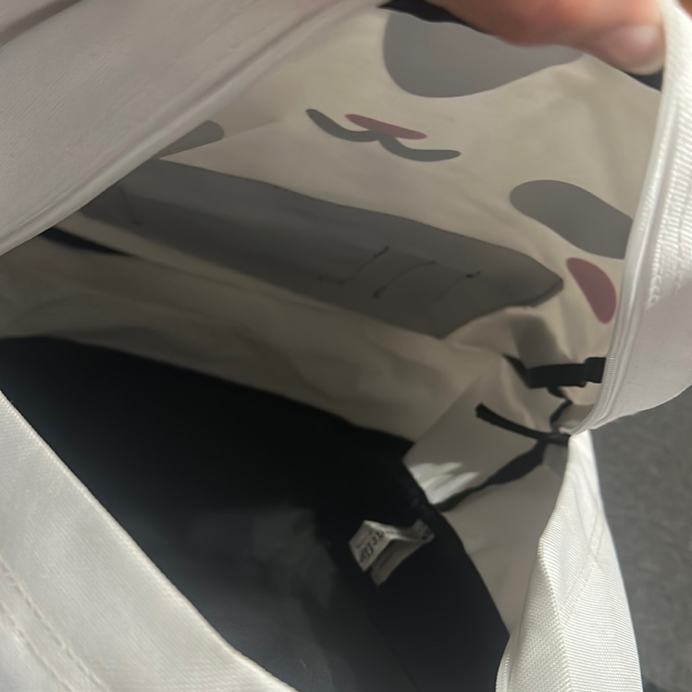 Loungefly White Cat Backpack Y2K Hot Topic - Picture 16 of 16